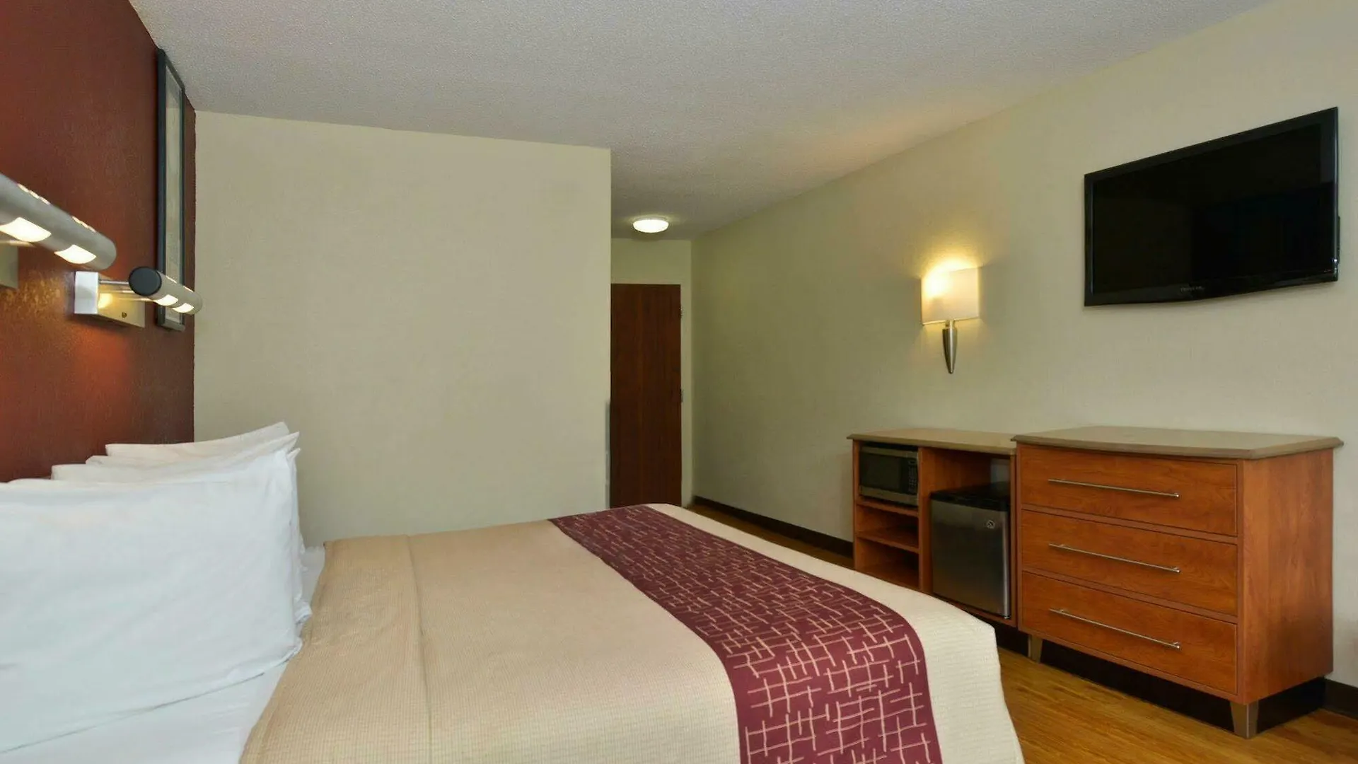 Red Roof Inn & Suites Savannah Gateway Georgetown