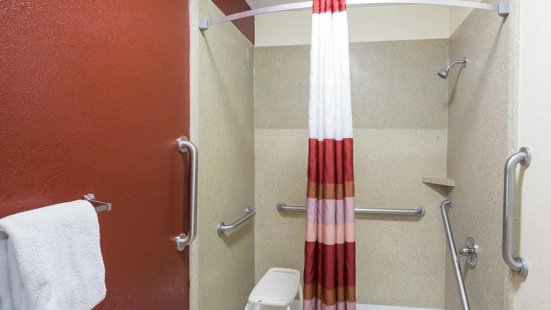 *** Hotel Red Roof Inn & Suites Savannah Gateway Georgetown United States